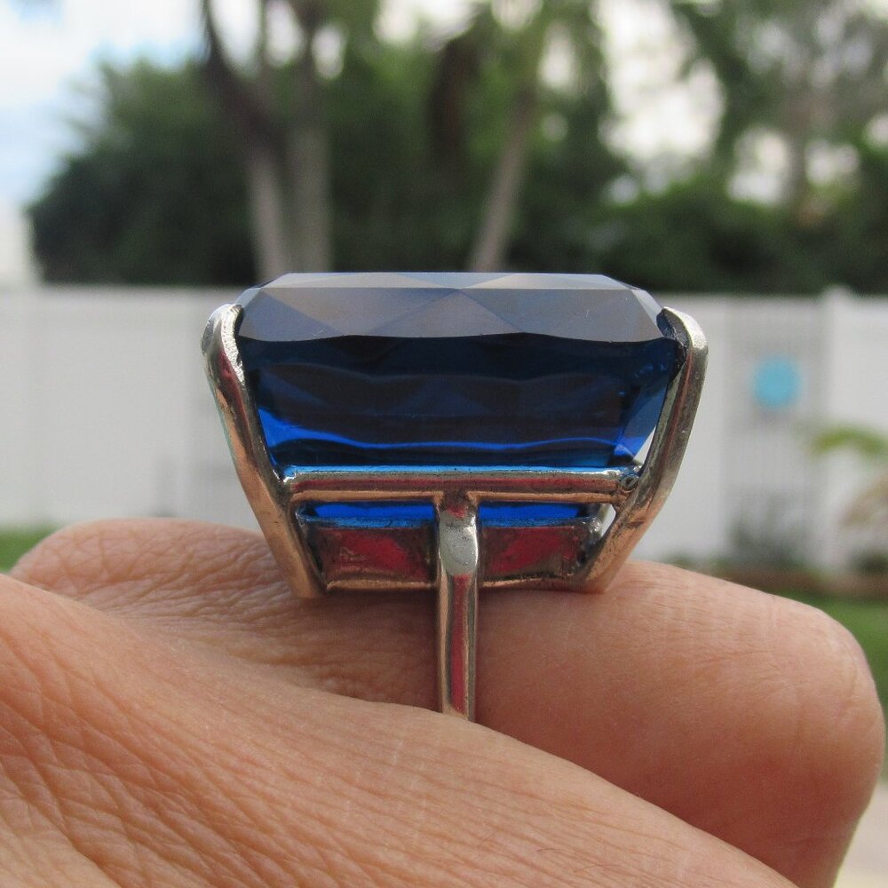 Vintage Sterling Silver Large Blue Treated Stone 16 carat Size 7 Cocktail Ring - Picture 5 of 12